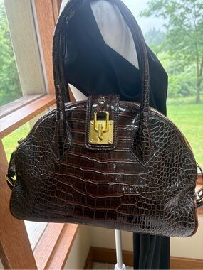 Abigail Riggs The Ms. Anthony “Alligator” Bag Tote Chocolate Brown Gold Hardware